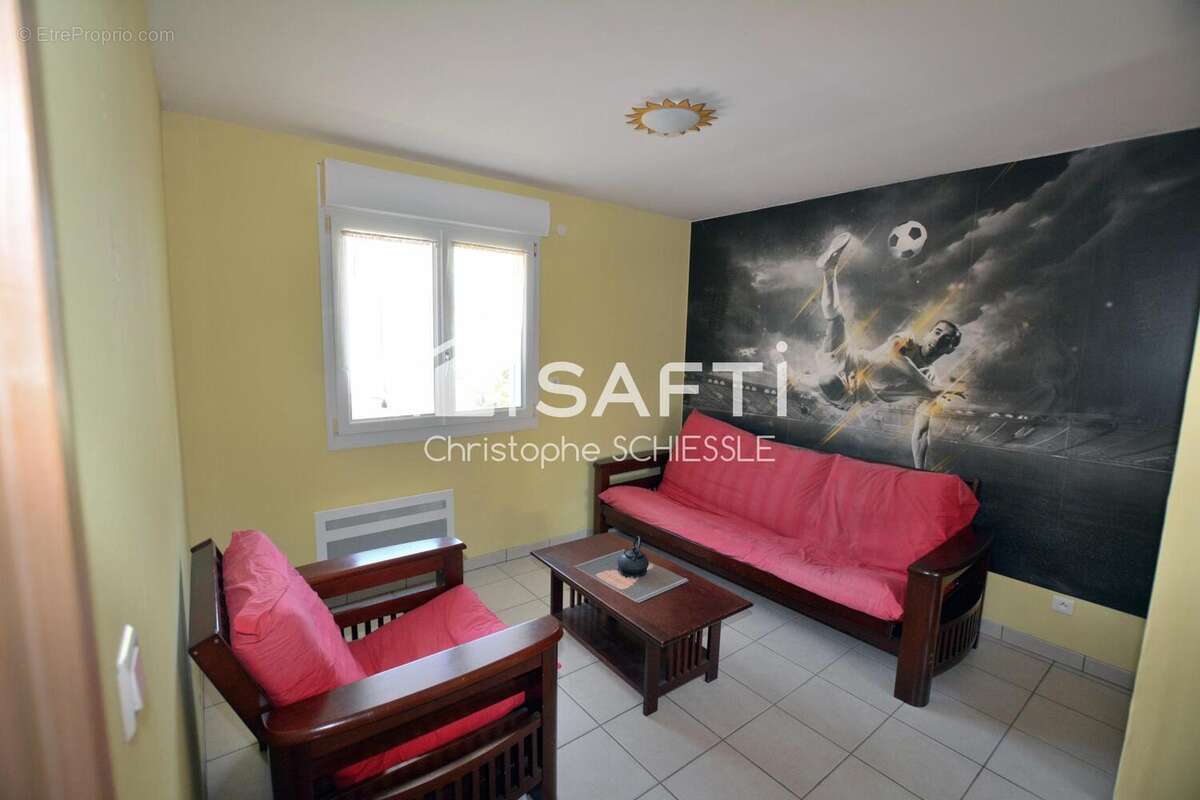 Photo 6