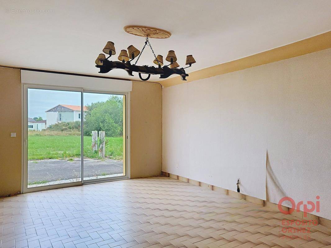 Maison à AMOU
