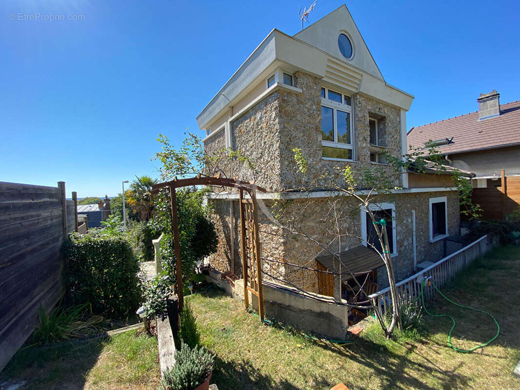 Maison à ATHIS-MONS