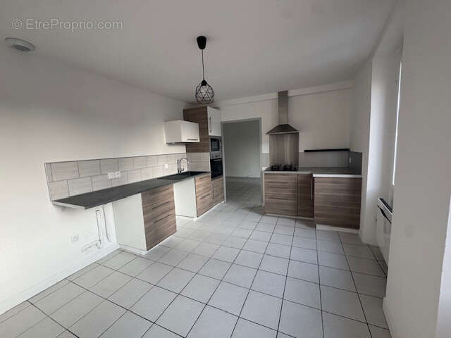 Appartement  100 m2 viriville - photo 3