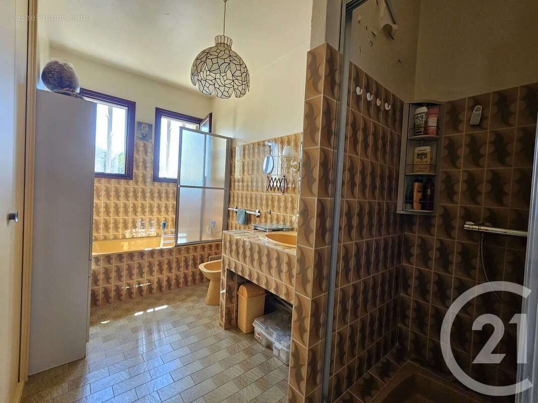 Maison 155 m² à Six-Fours-Les-Plages  - photo 9
