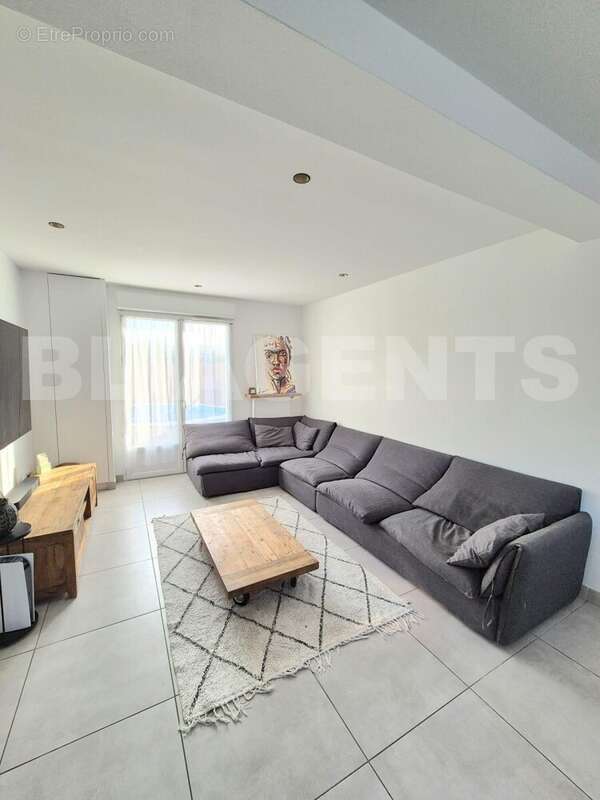 IMG-20251112-WA0026 - Maison à CHAUCONIN-NEUFMONTIERS