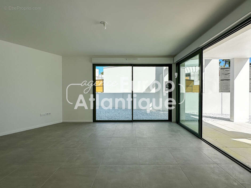 Appartement à LES MATHES