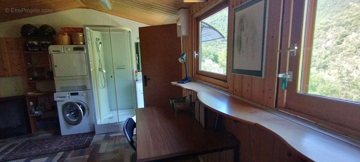 Maison isolée au sommet de 3 ha de bois - photo 14