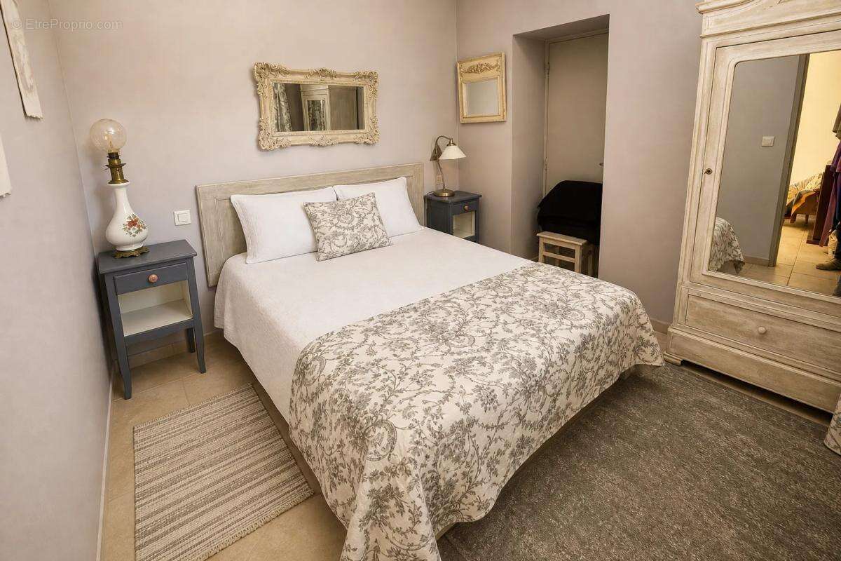 Maison de 8 pièces de 200 m² située à Châteney - photo 11