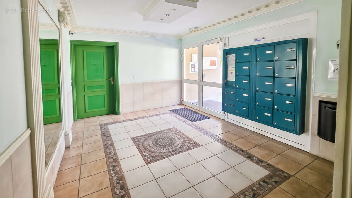 À Draguignan, appartement 5 pièces à vendre + parking privatif - photo 13