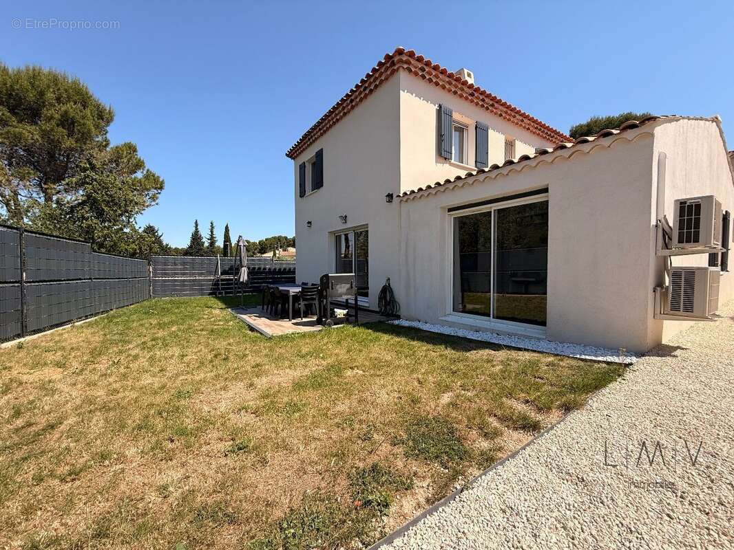 Maison à ORGON
