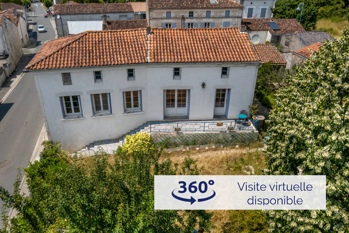Maison à LES NOUILLERS