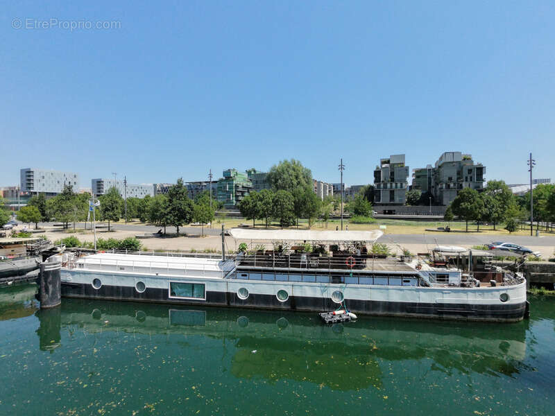 A 15 mn de Perrache - Au calme - Péniche habitation + studio / 170 m² avec vue exceptionnelle - photo 4