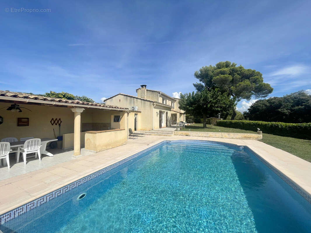 Maison à VAISON-LA-ROMAINE