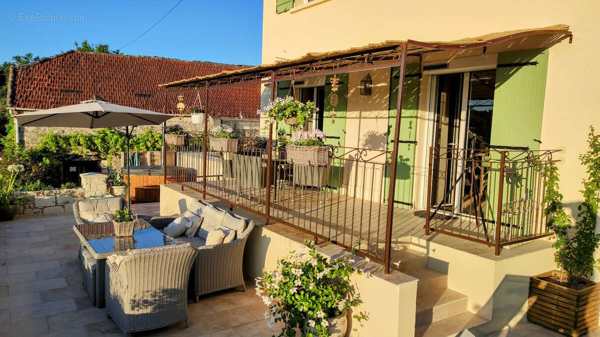 Maison à BRASSAC