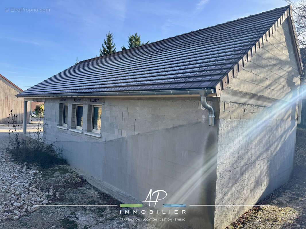 Maison à DAMPIERRE-ET-FLEE