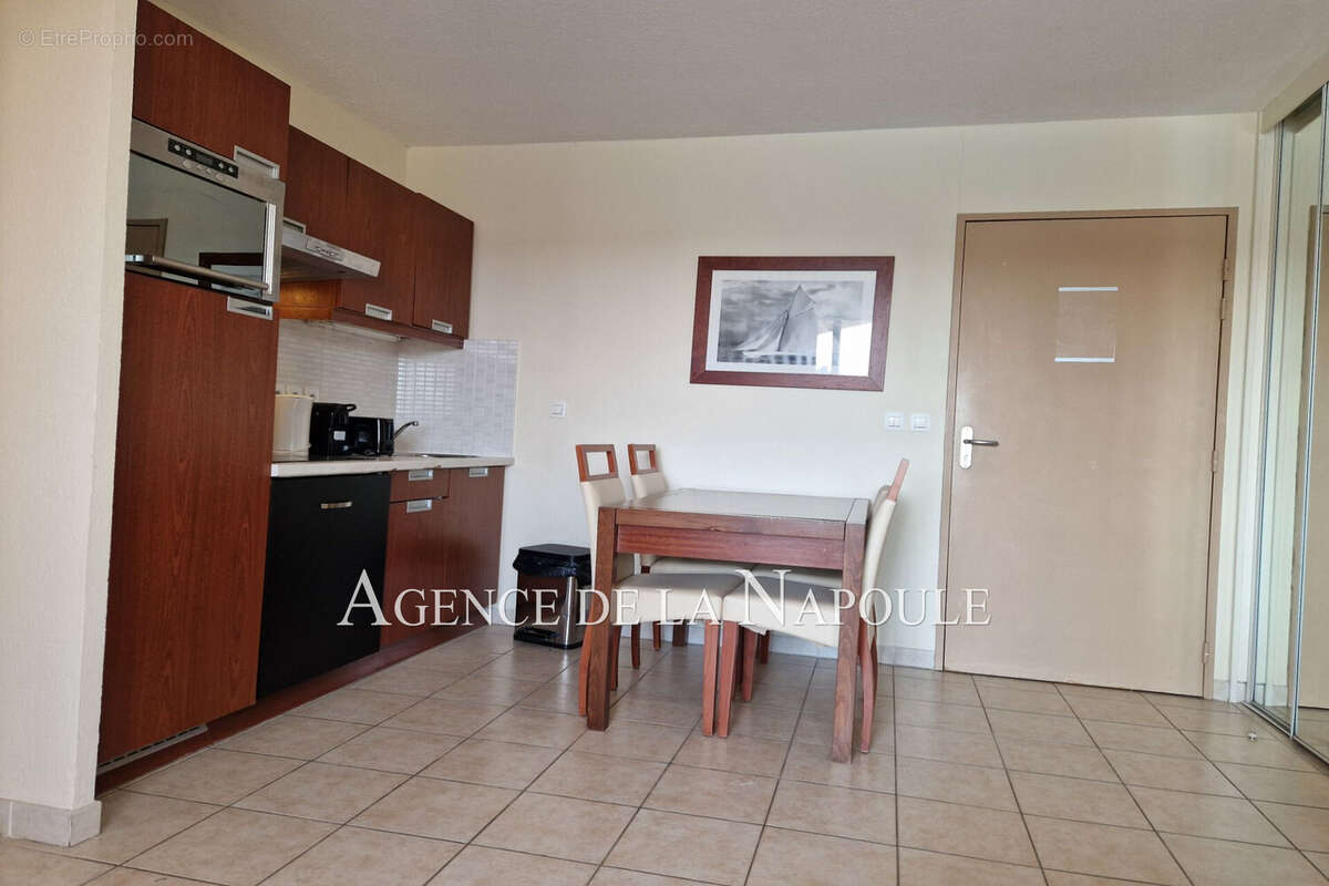 Appartement à MANDELIEU-LA-NAPOULE