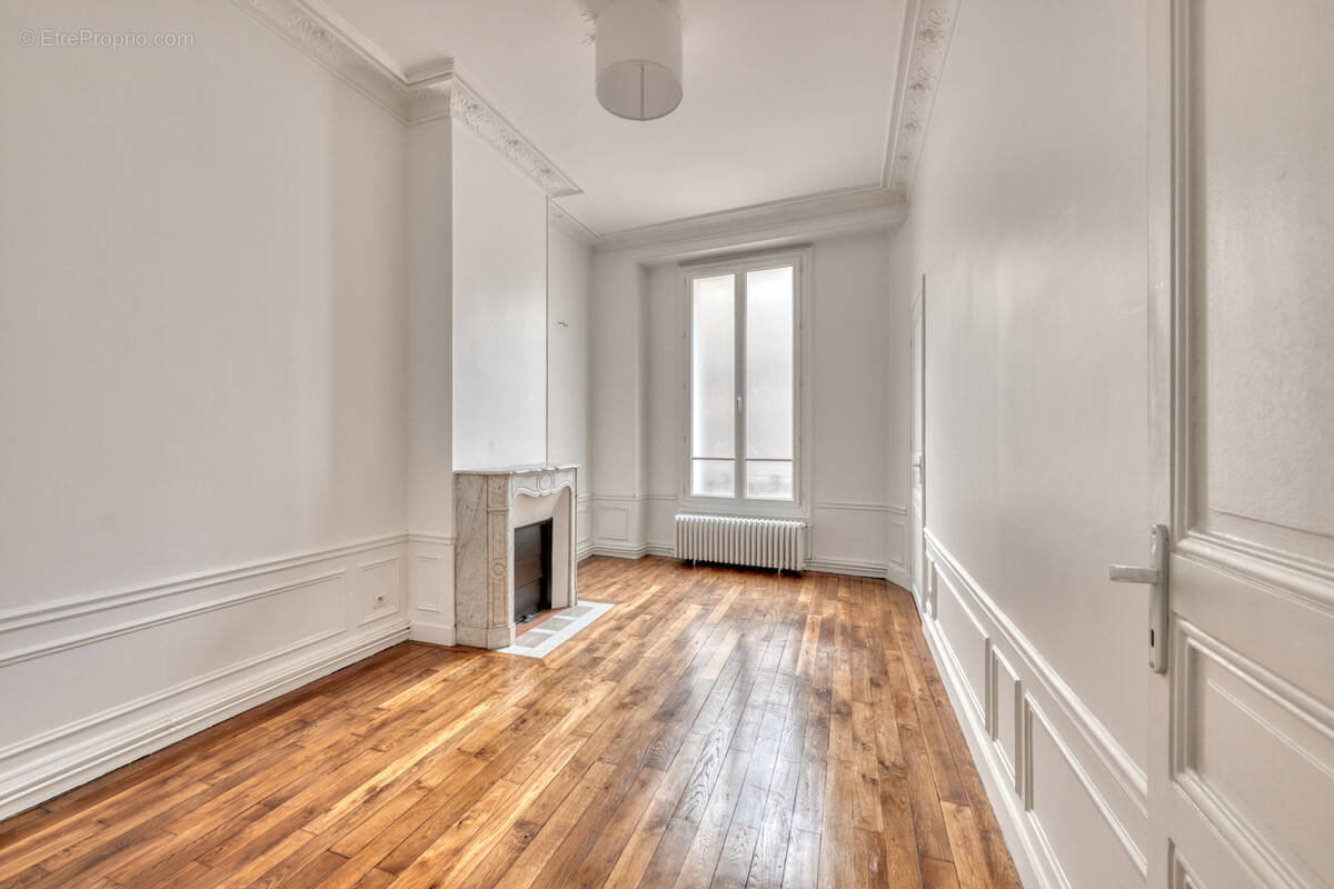 Appartement à LEVALLOIS-PERRET