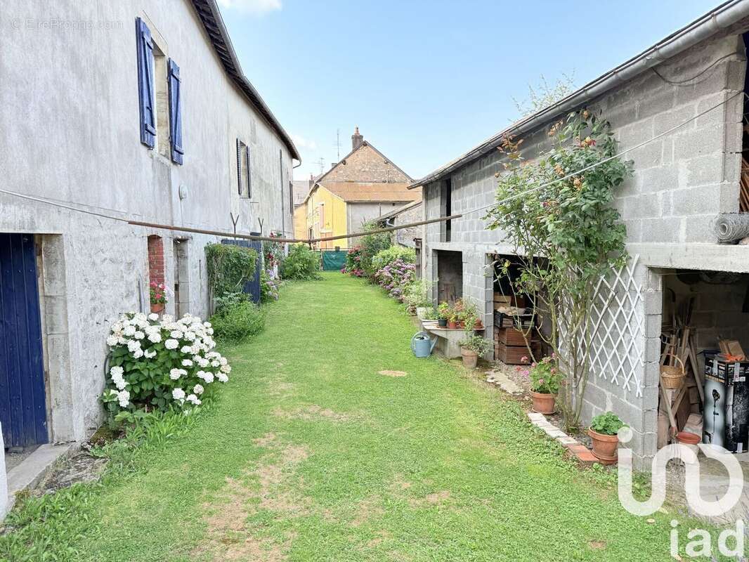 Photo 2 - Maison à VILLAPOURCON