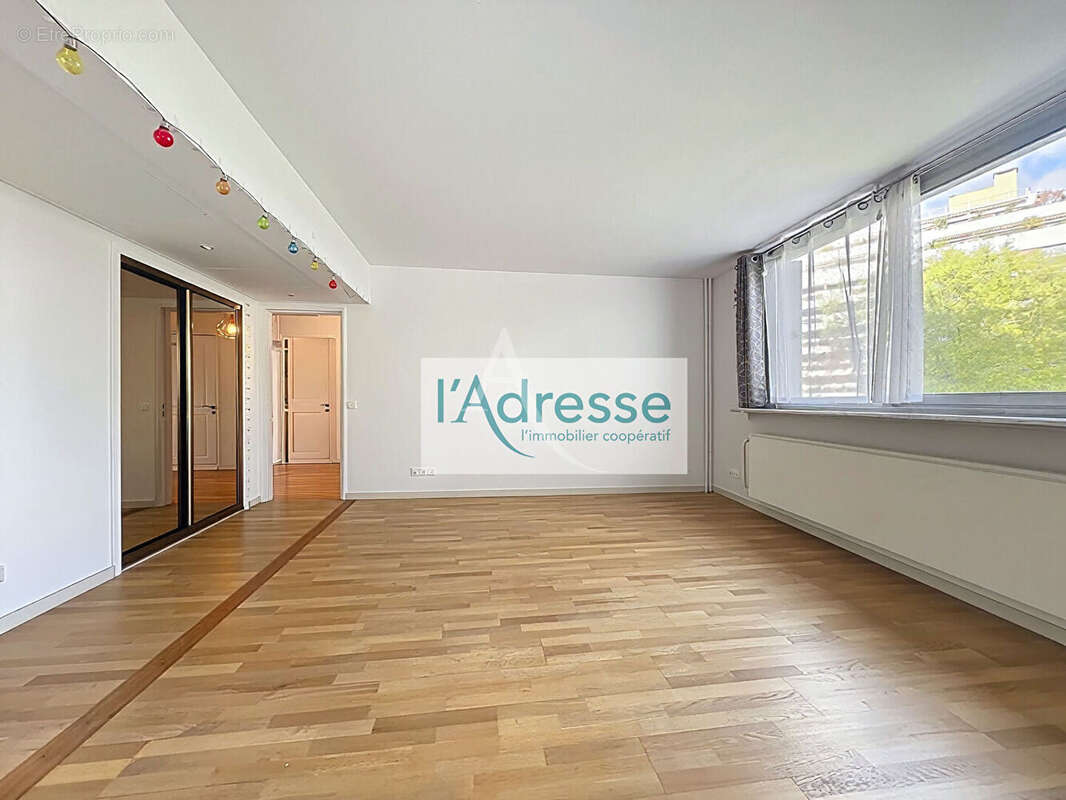 Appartement à PARIS-12E