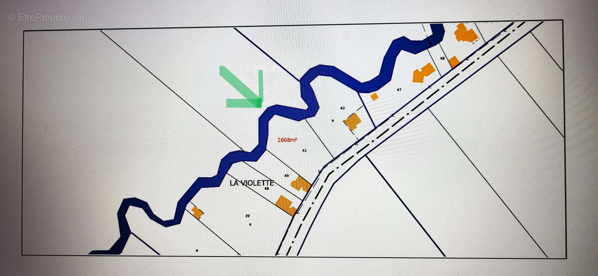 Terrain à SAINT-MARCEL