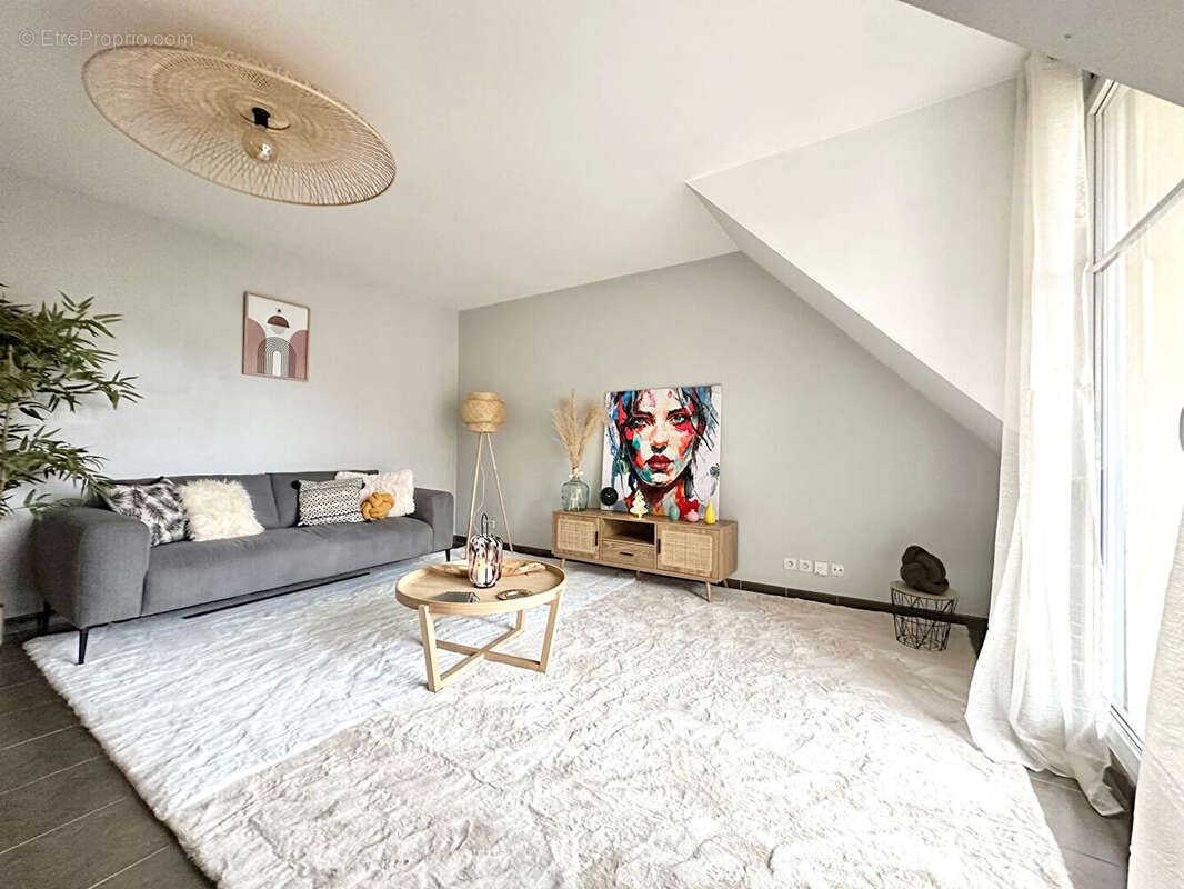 Appartement à MAGNY-LE-HONGRE