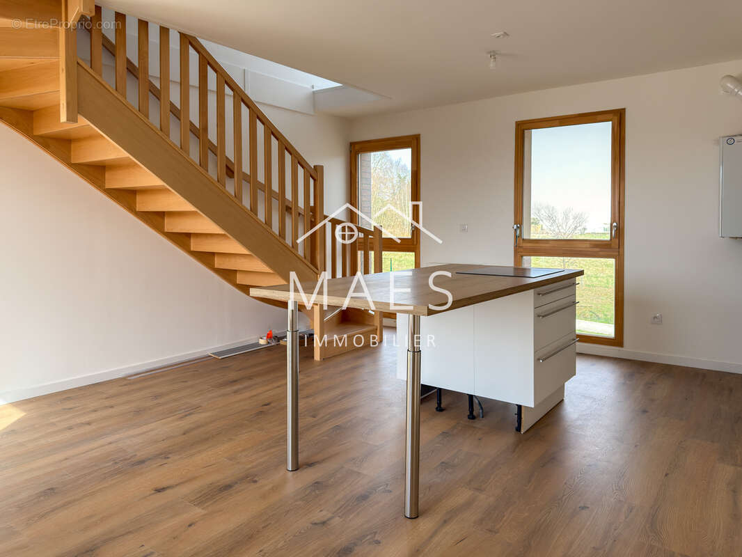 Appartement à QUESNOY-SUR-DEULE