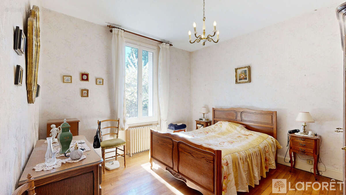 Maison à YZEURE