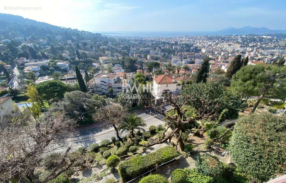 Appartement à LE CANNET