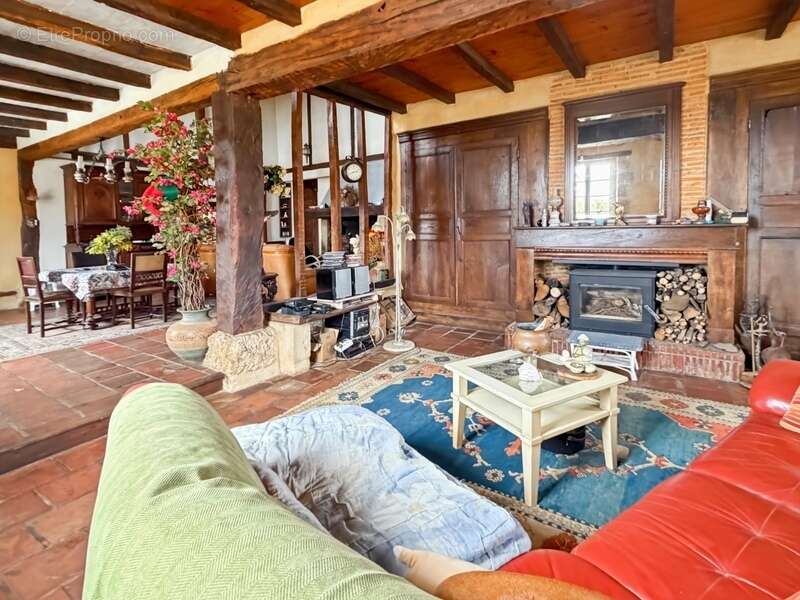 Maison à LE HOUGA