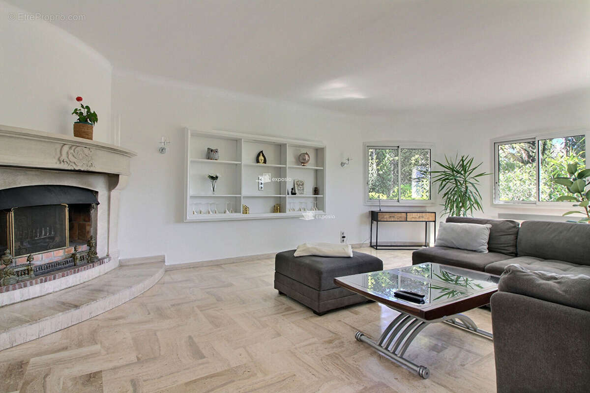 Maison à MOUGINS