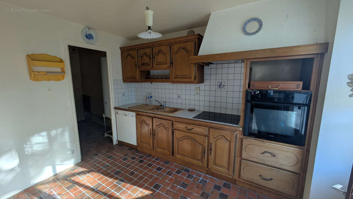 Maison à FRONTENAY-ROHAN-ROHAN