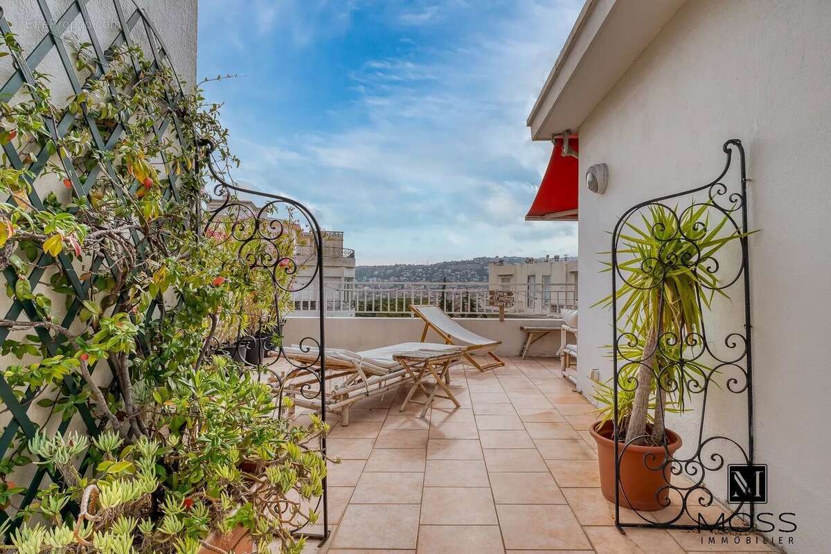 Cimiez / 2 pièces exceptionnel / 51m2 /  Toit-terrasse cave et box - photo 2