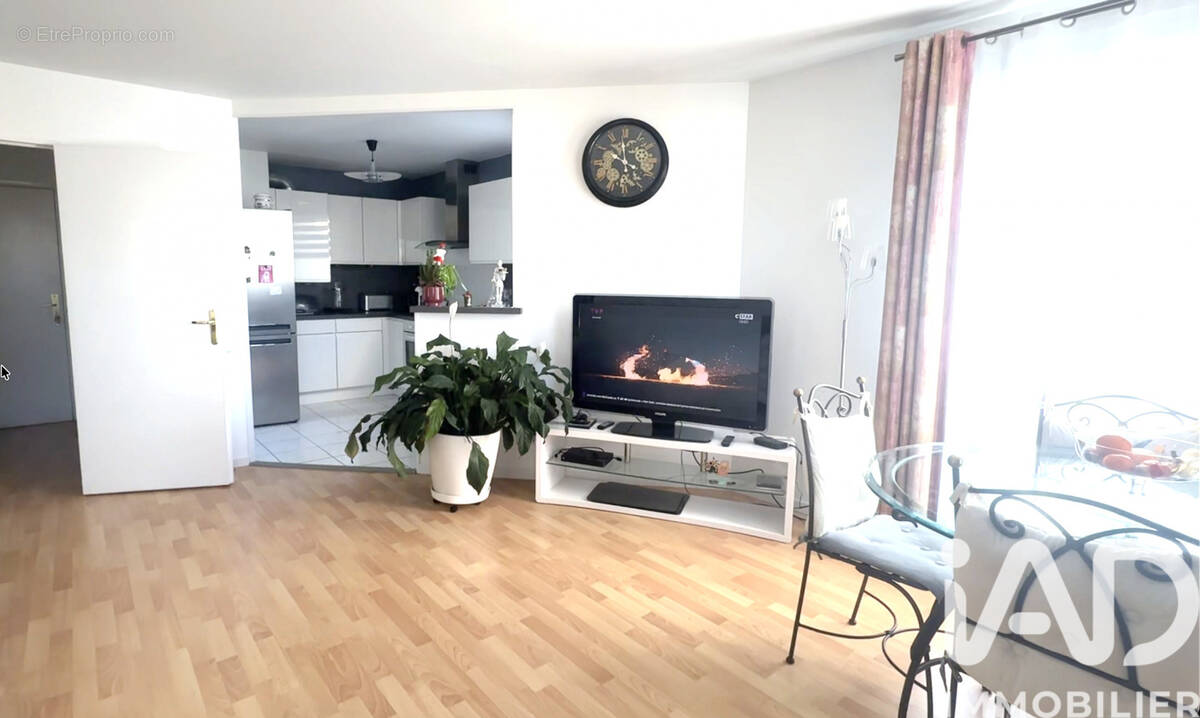 Photo 1 - Appartement à BUSSY-SAINT-GEORGES