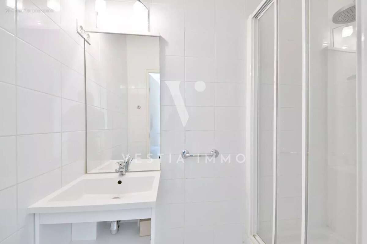 Appartement à LA GARENNE-COLOMBES