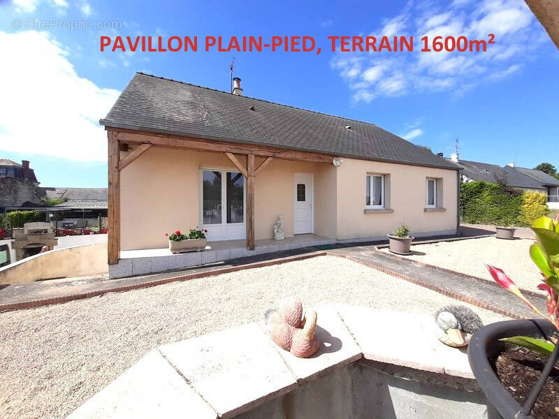 Maison à DISTRE