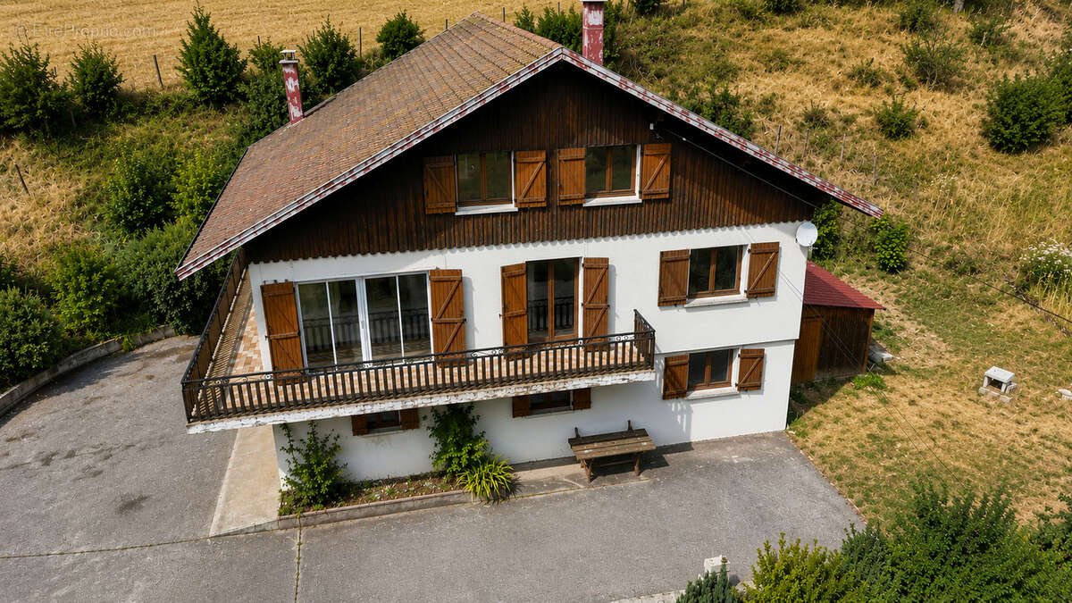 REMONOT / Les Combes - Maison familiale 160 m²  sur vaste parcelle de plus de 24 ares  - Fort potentiel - photo 3