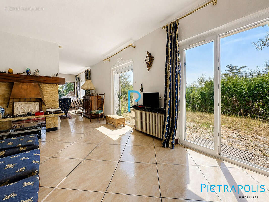 Maison 171 m² à Tarare  - photo 8