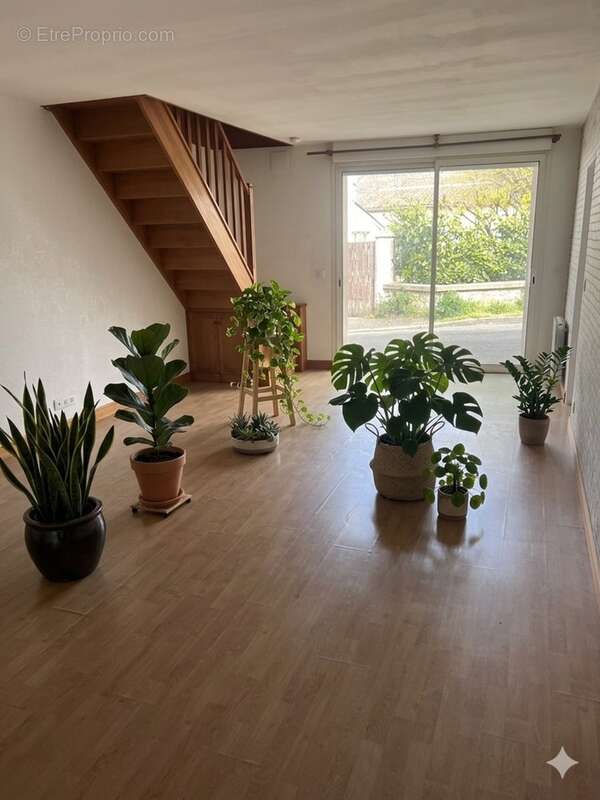 Maison à vendre 4 pièces PONS (17) - photo 3