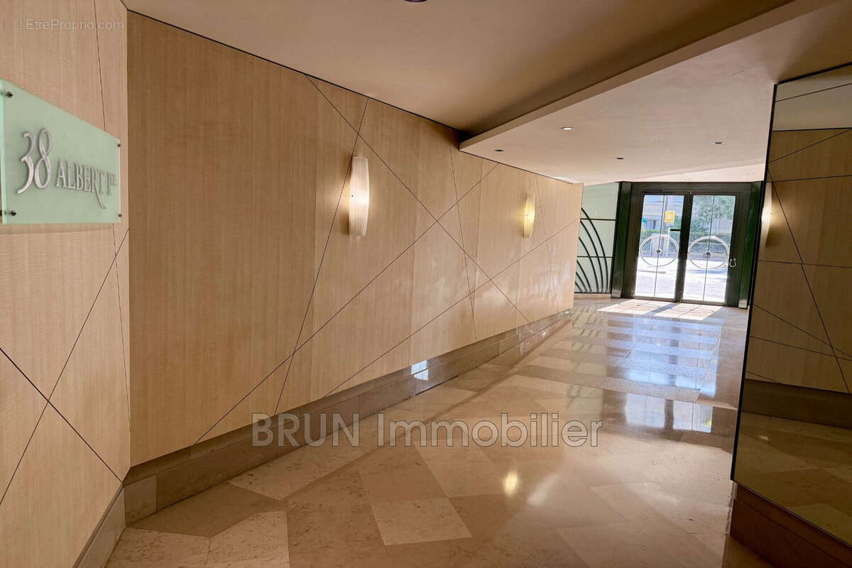 Appartement 60 m² à Antibes  - photo 8