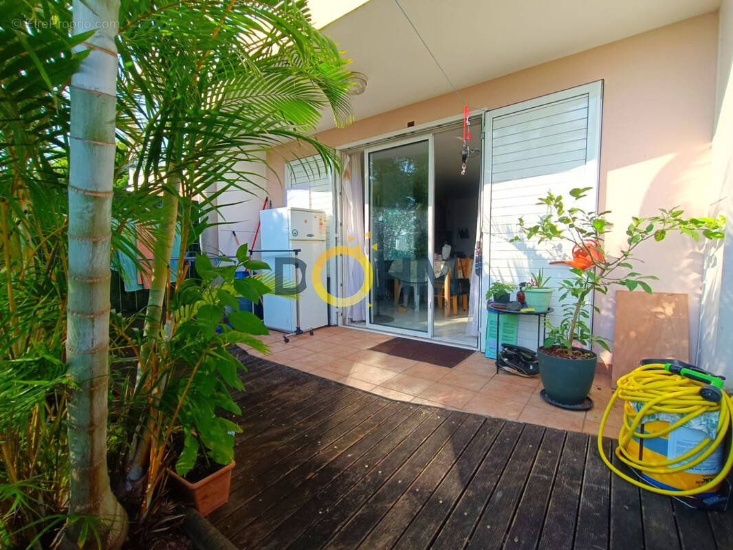 Appartement à LES AVIRONS