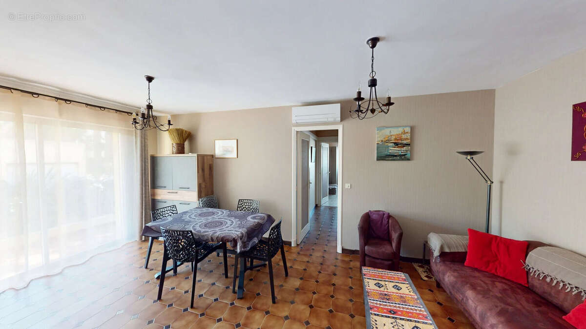 Appartement à FREJUS