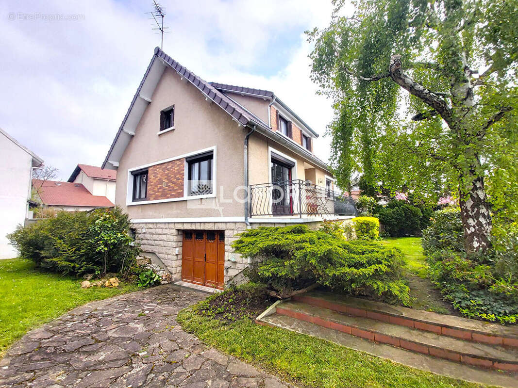 Maison à ROSNY-SOUS-BOIS