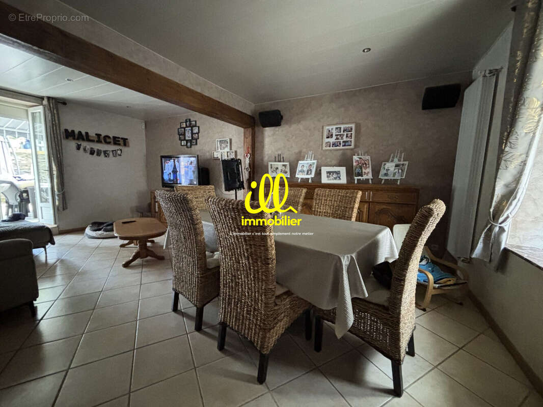 Maison 135 m² à Nouzonville  - photo 2