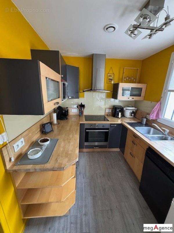 Appartement à FLEURY-LES-AUBRAIS