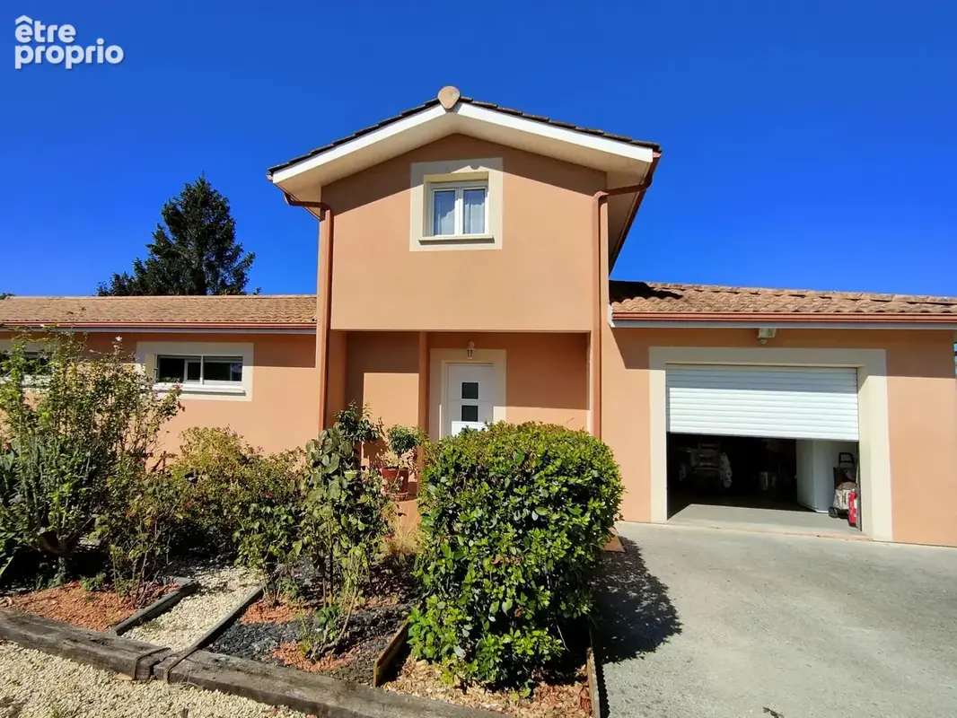 Centre Saint-Médard d'Eyrans : Maison de 145 m² - photo 9