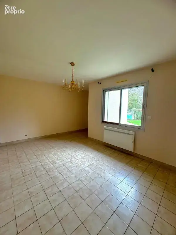 Maison Familiale avec Trois belles chambres et deux garages - photo 12