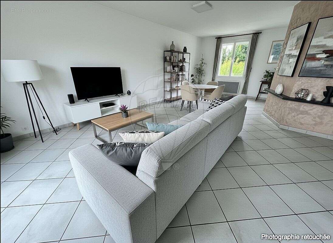 Maison à FRANQUEVILLE-SAINT-PIERRE