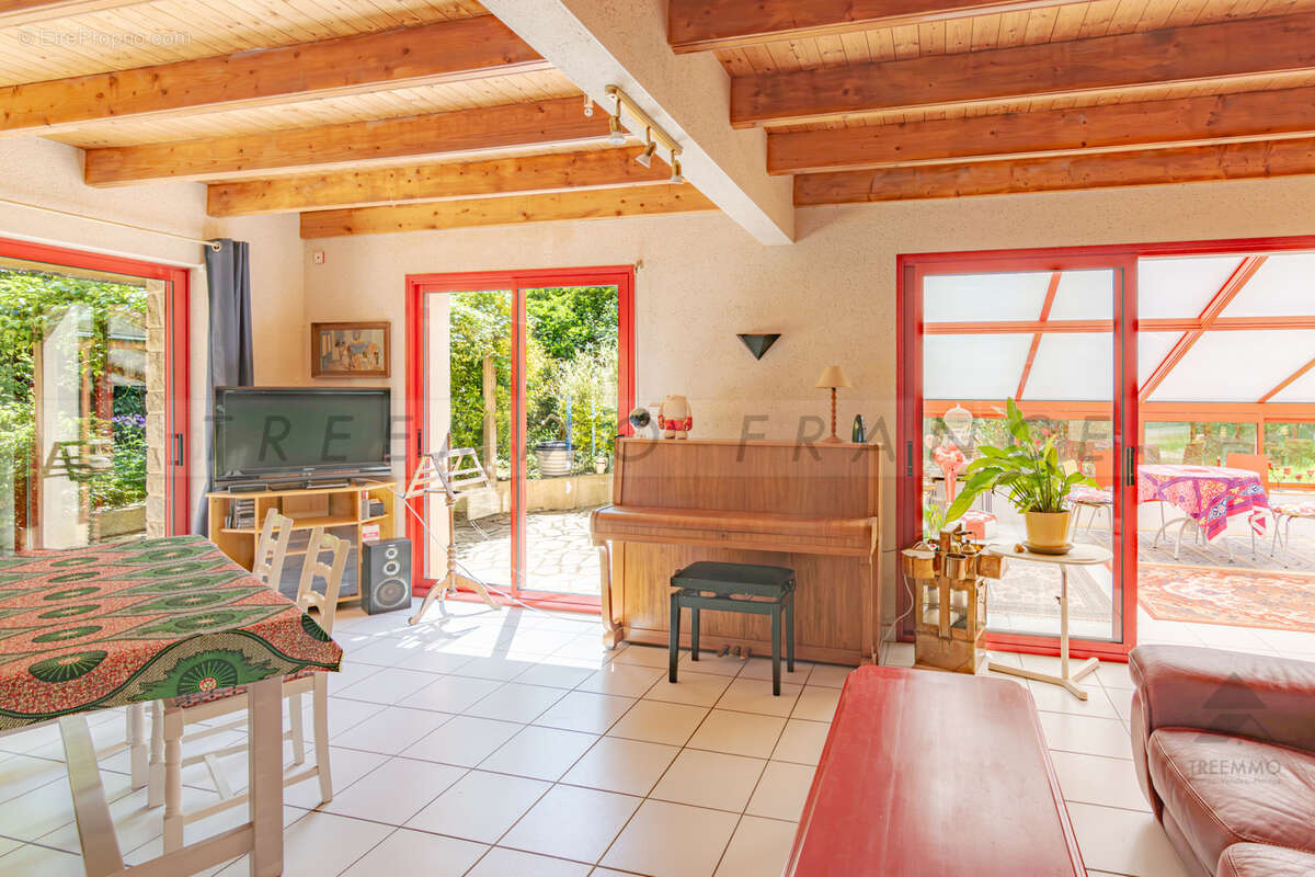 Maison à TREFLAOUENAN