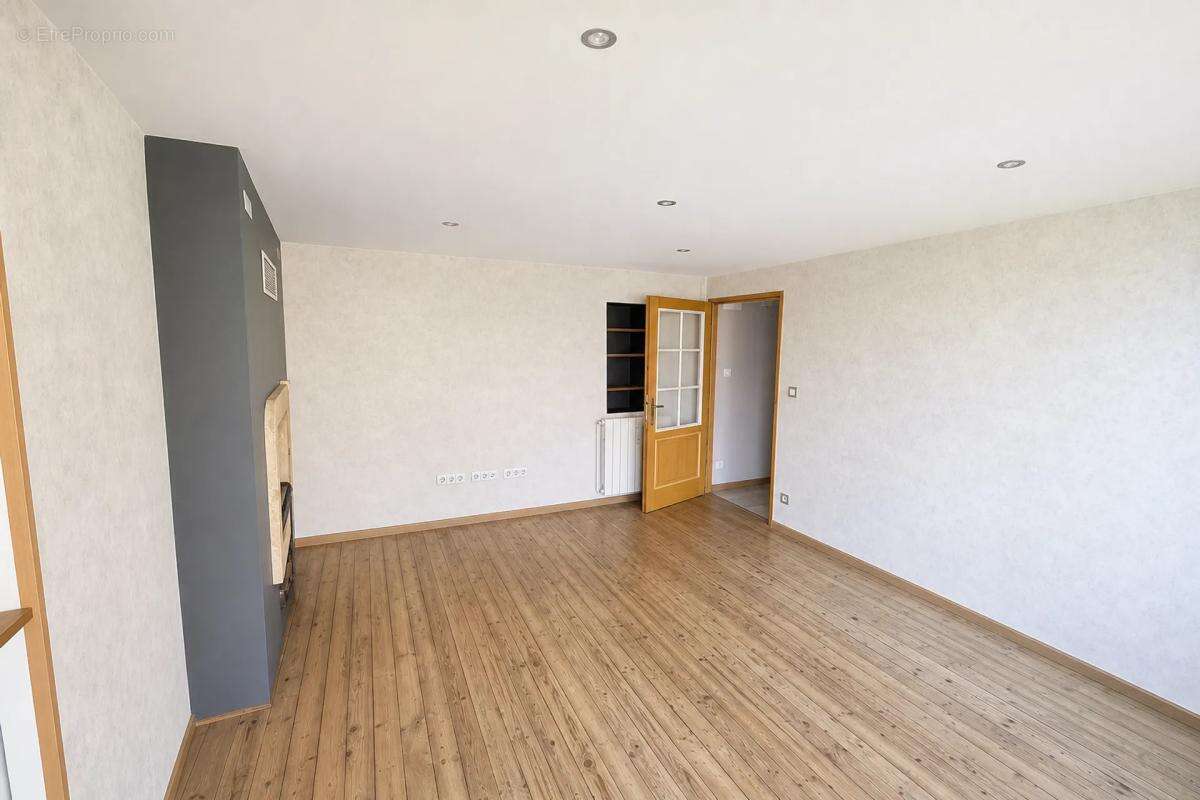 Maison de 4 pièces de 105,45 m² à Remollon - photo 3
