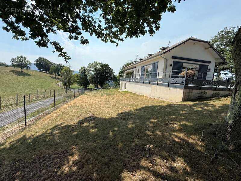 Superbe villa en position dominante aux portes de LOURDES ! - photo 3