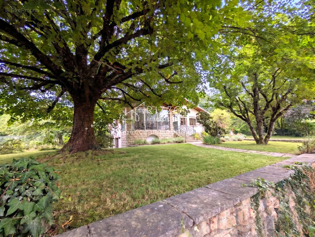 Maison individuelle à CROZET (01170) - 590 000 € FAI - photo 2