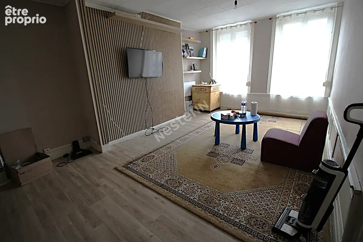 MONTCORNET : Local commercial (supérette) + Appartement - photo 4
