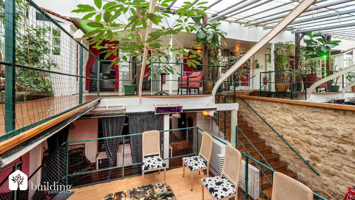Métro Parmentier - Loft - 254 m² habitables - photo 11